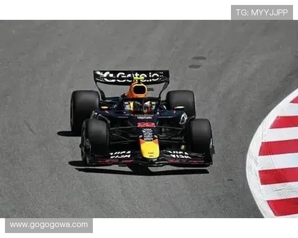 F1赛季精彩回顾:新技术与赛道激战点燃全球车迷激情