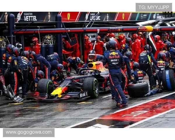 F1赛季最新动态:赛车技术革新引发激烈竞争车手们角逐冠军之路